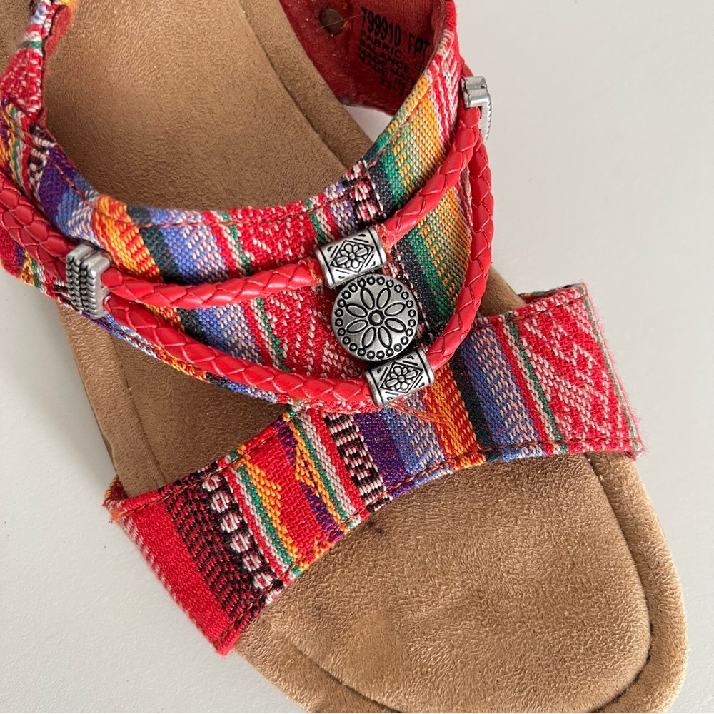 Minnetonka Red Multicolor Fabric Sandals – Size 10N - Picture 5 of 6